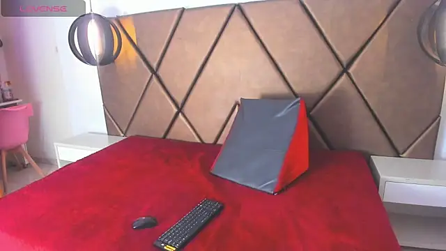 PenelopeGuzman__ webcam