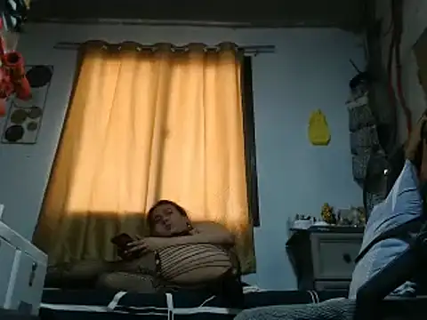 30cmSELFSUCKnBIGCUMSHOTS webcam