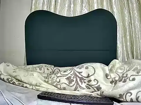 Exotic_FreakyQueen webcam