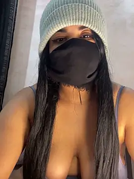 nabila-hanouna xxx live show