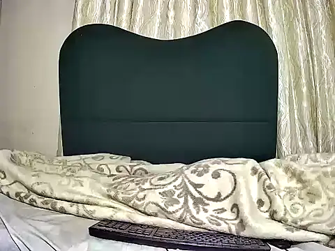 Exotic_FreakyQueen webcam