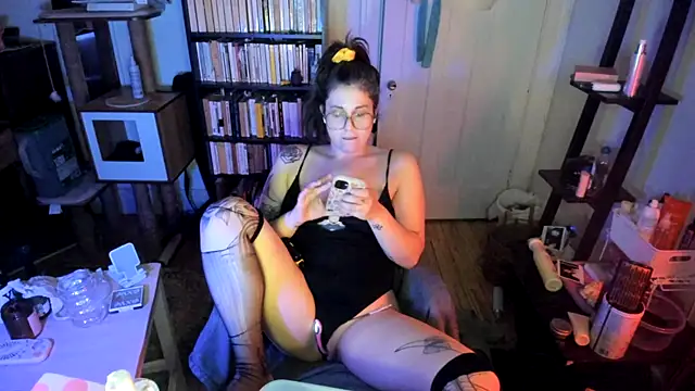 rosiee69_ - Rosiee69_'s free webcam - UK Sex Cams