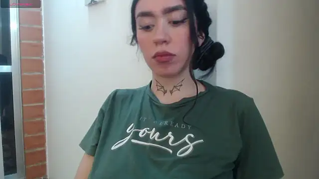 Julieta_De_Los_Angeles webcam