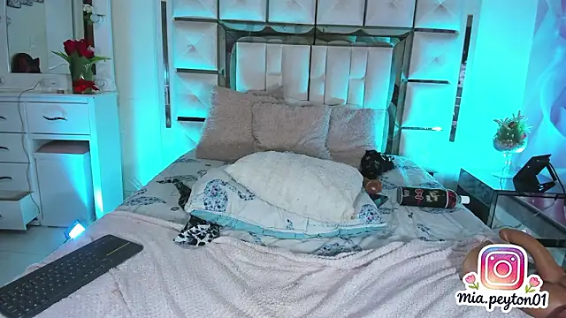 mia_peyton webcam