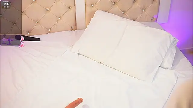 caroline_adams_ webcam