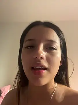 Sofia18_pinkk webcam