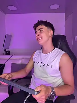 AdrianRinaldi webcam