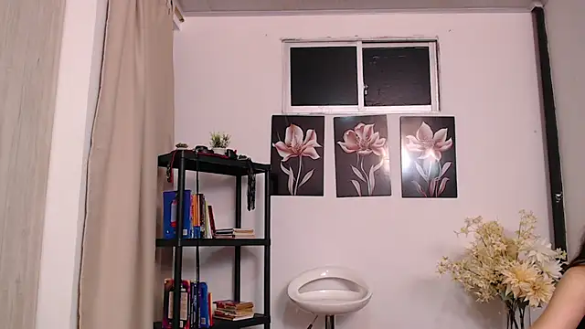 pinky_f00x - Pinky_f00x's free webcam - UK Sex Cams