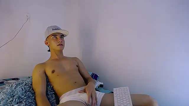 BabyAndy_ webcam