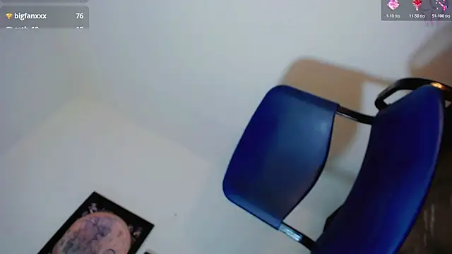 katha_Crawford webcam