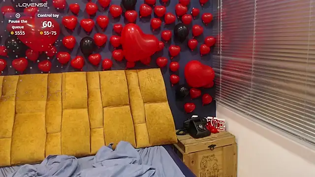 KendraaSimons webcam