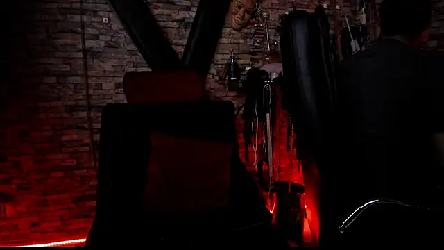 Liltildeman_moon webcam