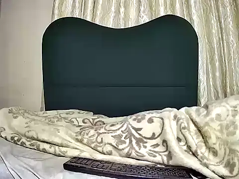 Exotic_FreakyQueen webcam