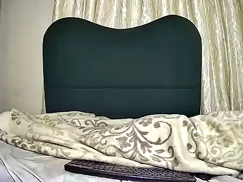 Exotic_FreakyQueen webcam