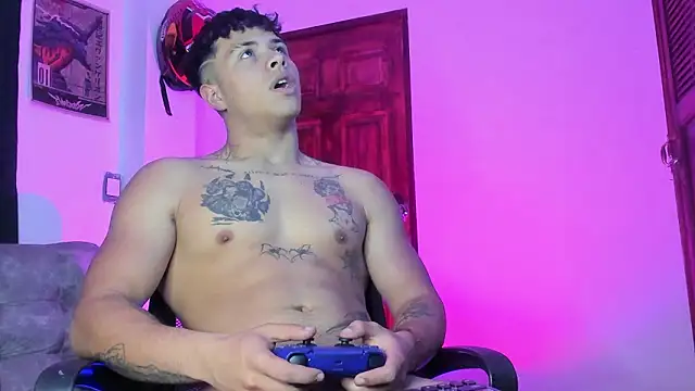 Dominic_Biker__ webcam