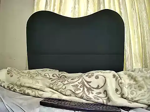 Exotic_FreakyQueen webcam