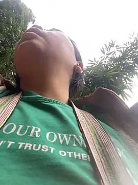 lai005 - Lai005's free webcam