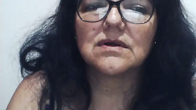 kassandra02 - Kassandra02's free webcam - UK Sex Cams