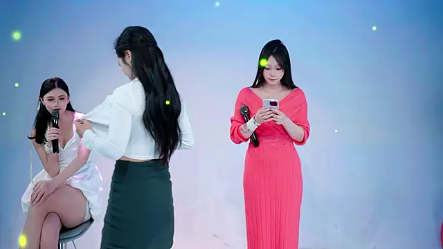 美女NEW-DAY在线直播