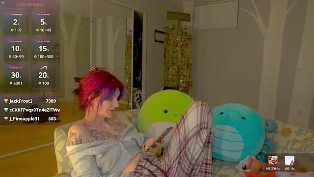 YourFavCanadianMILF webcam