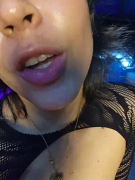 Kitty_San_xXx webcam