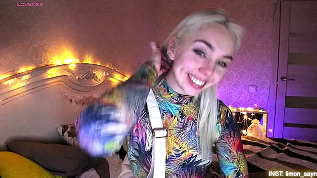 LillyMoure_ webcam