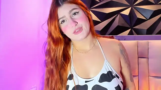 megan_whitee__ webcam