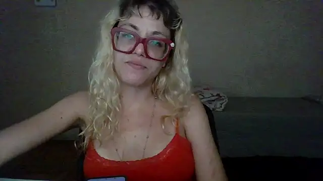BlondieTami webcam
