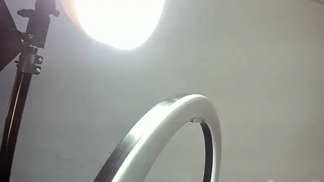 Aisha_hotts777 webcam