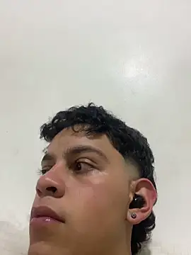 Young_handsome webcam