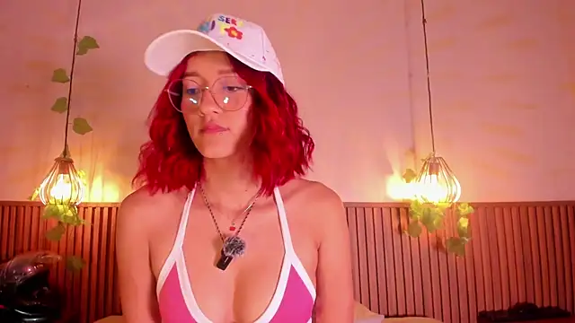 daphne_courtis - Daphne_courtis's free webcam - UK Sex Cams