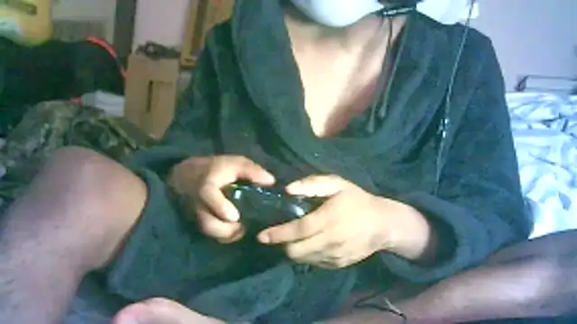 ON3YOULLN3VER_FIR3 webcam