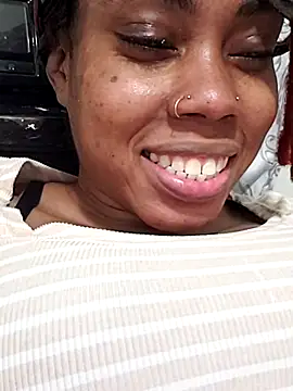 HONEYSWEETS_LIVE webcam