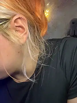 Sophia_Weest99 webcam