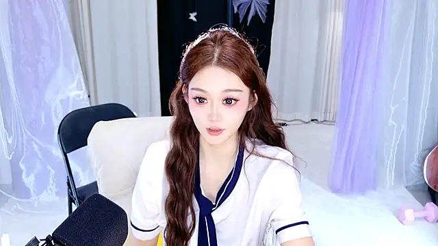 Dancer_Lucky-Nini webcam