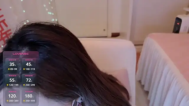 美女charlotte520在线直播