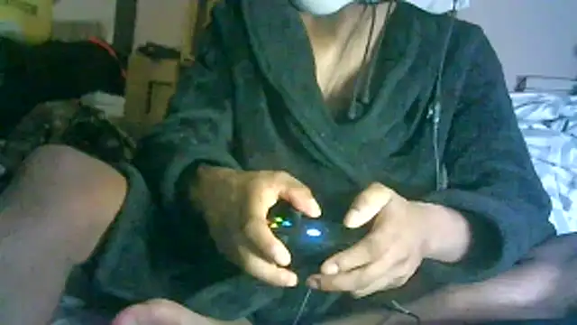 ON3YOULLN3VER_FIR3 webcam