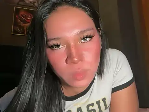 SimplyDark_Denice webcam