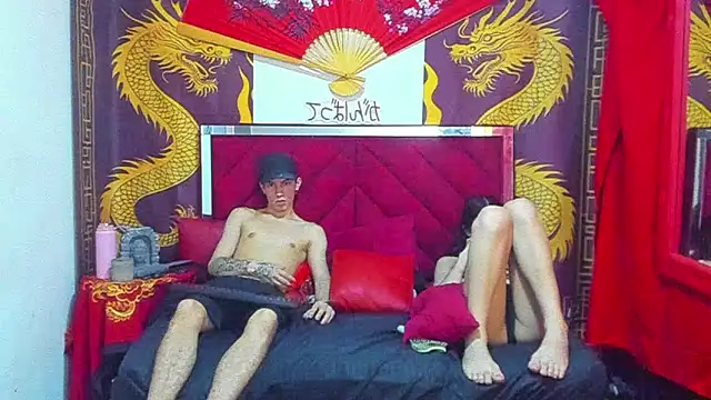Pride_couple webcam