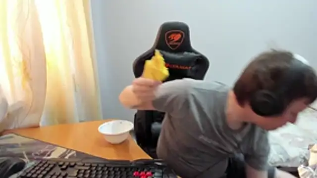 iliaskrislove - Iliaskrislove's free webcam