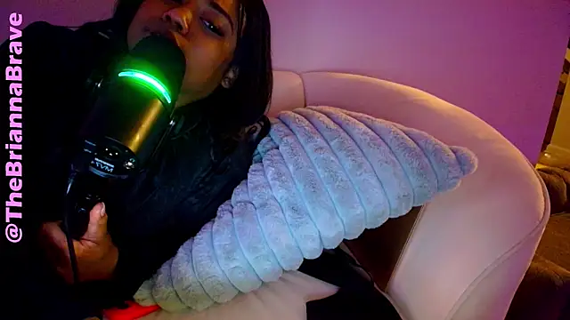BriannaBrave webcam