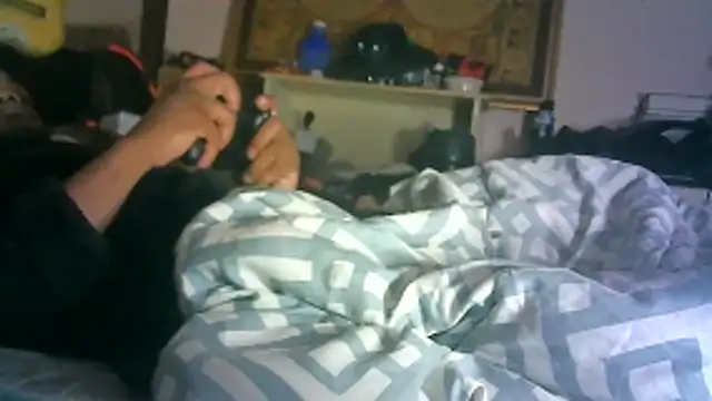 ON3YOULLN3VER_FIR3 webcam