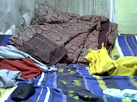 KENYANHONEY01 webcam