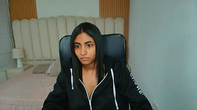 shaneelle - Shaneelle's free webcam - UK Sex Cams