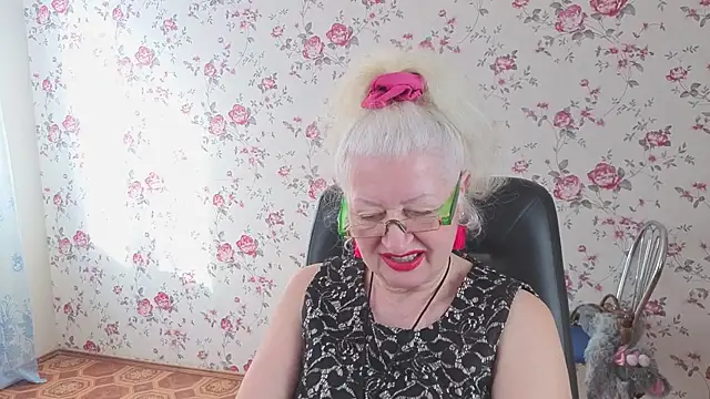 Maya_Mayflower webcam