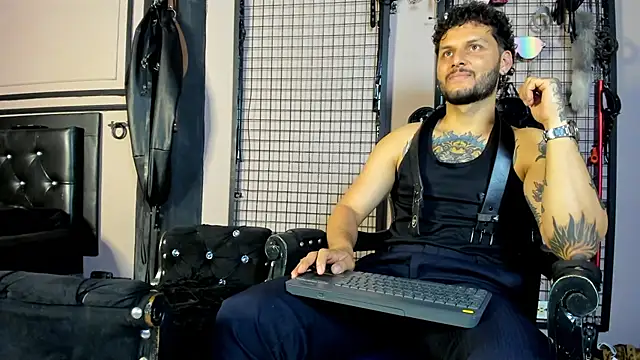 Twisted_Fantasy webcam