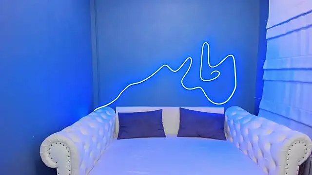 rock_n_roxy - Rock_n_roxy's free webcam - UK Sex Cams