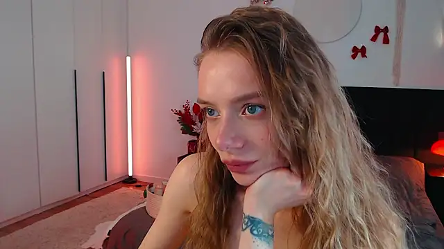 LunaticaBae webcam
