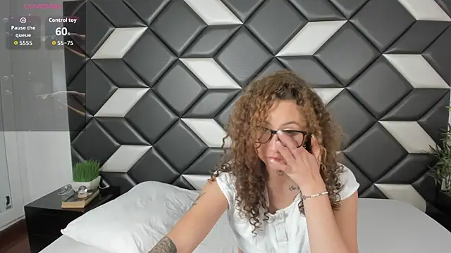 SharonMartini webcam