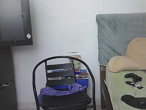 AlphaLatinoBear webcam